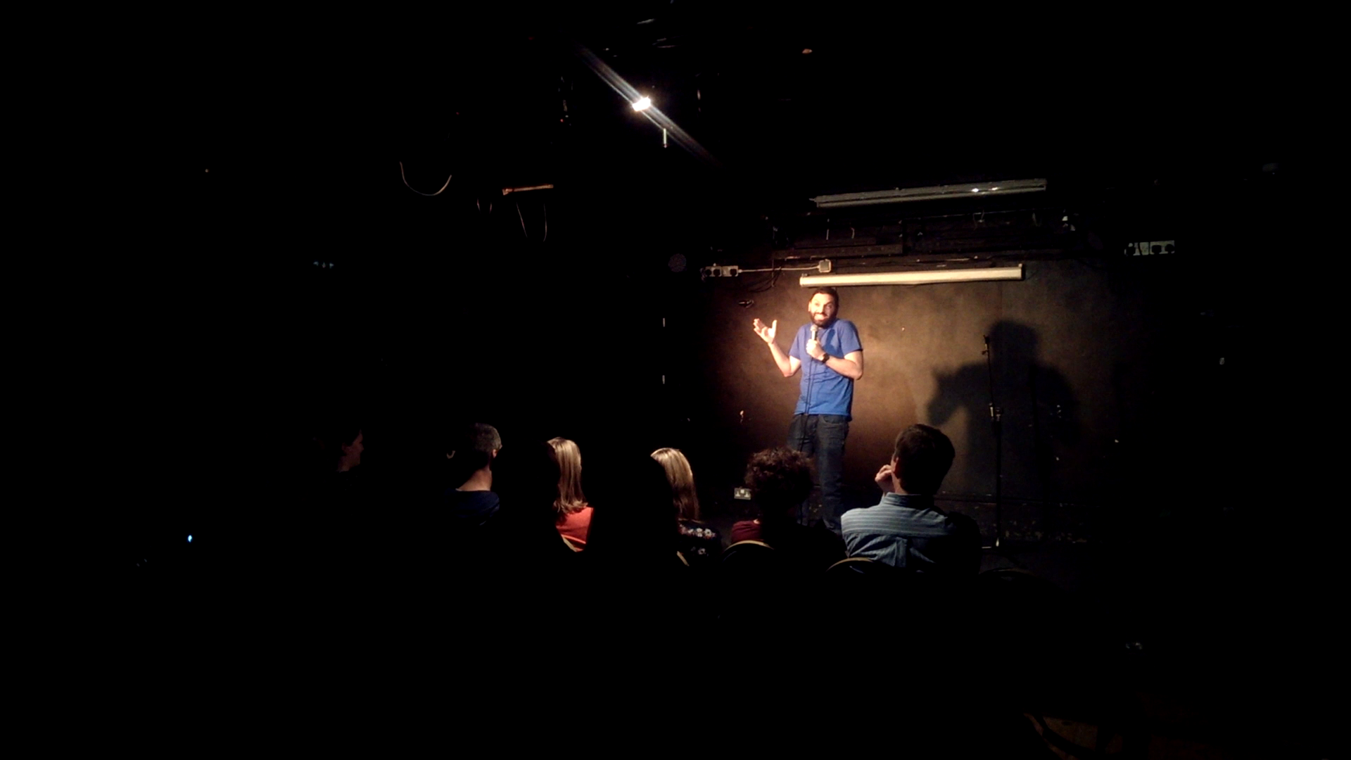 Louie performing stand-up comedy at Hoopla Comedy club photo 2015 Louie performing stand-up comedy at Hoopla Comedy club photo 2015